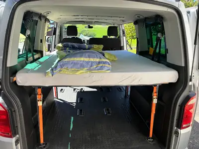 VW T6 Caravelle — Minibus 9 places diesel, idéal famille et professionnels — Thumbnail 9
