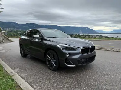BMW X2 M35i Steptronic — SUV sportif premium, 306 ch et transmission intégrale — vista posteriore