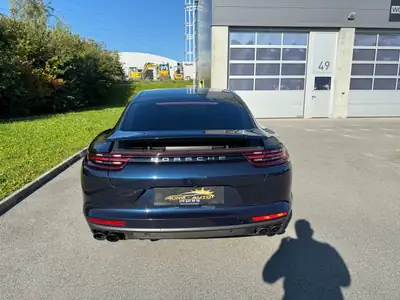 Porsche Panamera 4 Executive PDK — Berline sportive hybride, 84 000 km seulement — Armaturenbrett
