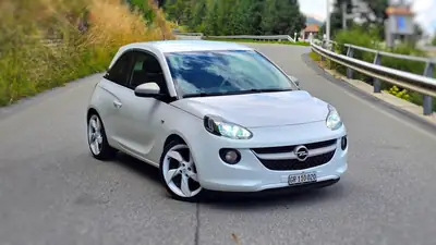 Opel Adam 1.4 ecoFLEX White Link — Citadine maline, consommation ultra-faible — dashboard