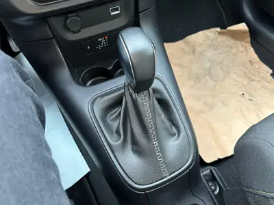 Citroën C3 1.2i PureTech Feel EAT — Citadine fiable, première main, garantie 12 mois — Miniature 10