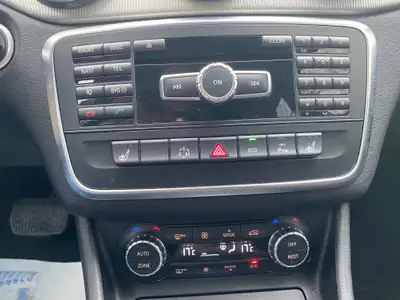 Mercedes-Benz CLA 250 4Matic — Berline Premium Affûtée, 112'000 km, Garantie 12 Mois — Miniature 11