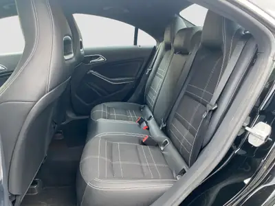 Mercedes-Benz CLA 250 4Matic — Berline Premium Affûtée, 112'000 km, Garantie 12 Mois — Miniature 10