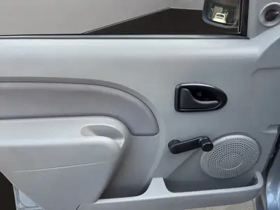Dacia Logan 1.6 Ambiance — Monospace 7 places fiable, entretien réduit — Thumbnail 12