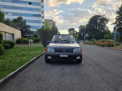 Peugeot 205 1.9 CTi — Cabriolet collector des années 80, moteur performant — côté