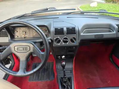 Peugeot 205 1.9 CTi — Cabriolet collector des années 80, moteur performant — intérieur