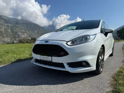 Ford Fiesta 1.6 SCTi ST-2 — Sportive compacte, 182 ch et faible kilométrage — arrière