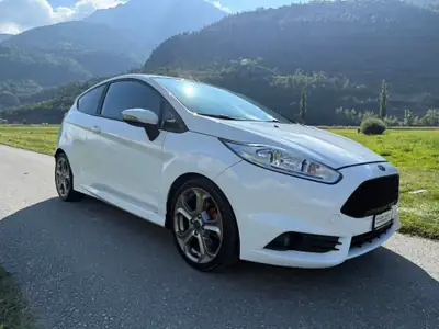 Ford Fiesta 1.6 SCTi ST-2 — Sportive compacte, 182 ch et faible kilométrage — vue extérieure