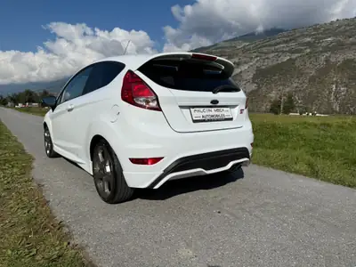 Ford Fiesta 1.6 SCTi ST-2 — Sportive compacte, 182 ch et faible kilométrage — détail