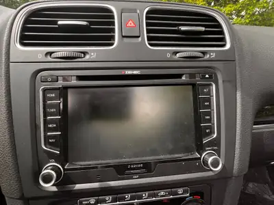 VW Golf Cabrio 2.0 TDI — Cabriolet diesel performant, 131'000 km, toit ouvert toute saison — Miniatur 11