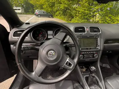 VW Golf Cabrio 2.0 TDI — Cabriolet diesel performant, 131'000 km, toit ouvert toute saison — Miniatur 16