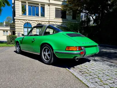Porsche 911 2.4 T Targa 1972 — Légende cabriolet restaurée, moteur neuf — côté