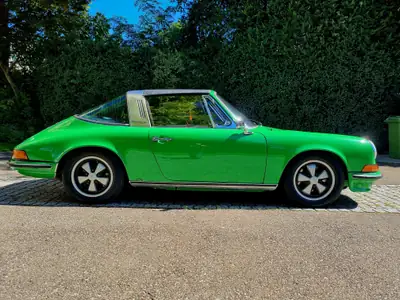 Porsche 911 2.4 T Targa 1972 — Légende cabriolet restaurée, moteur neuf — vue extérieure