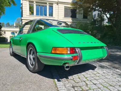 Porsche 911 2.4 T Targa 1972 — Légende cabriolet restaurée, moteur neuf — Miniature 9