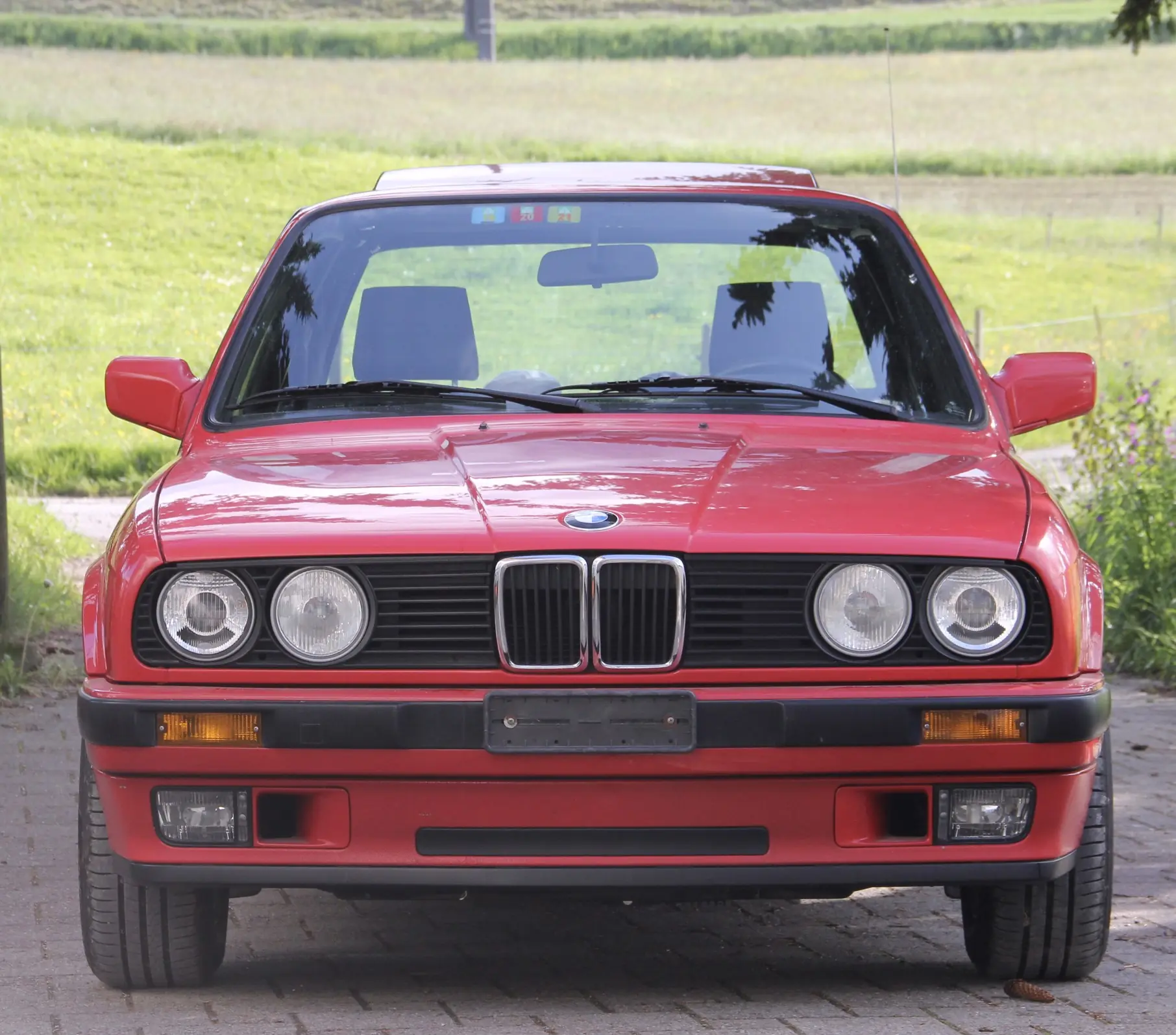 BMW 318iS 1991 — Coupé sportif d'époque, État d'origine, Rare et préservé — vista esterna