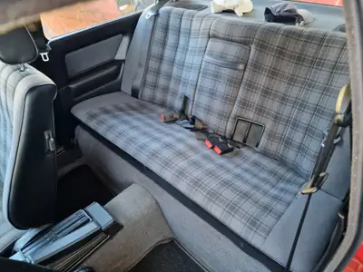 BMW 318iS 1991 — Coupé sportif d'époque, État d'origine, Rare et préservé — Miniatura 8