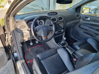 Ford Focus 2.5 Turbo ST Black Edition — Sportive compacte, 226 ch garantie sans sinistre — dashboard