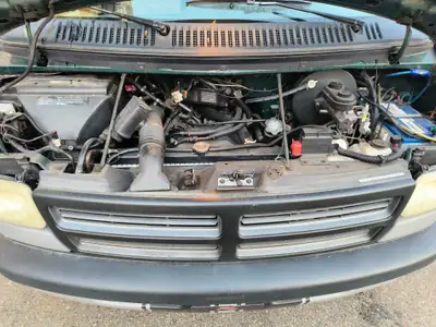 Dodge Ram Camper VAN 1996 — Camping-car robuste, moteur 5.2L, kilométrage modéré — Miniatura 7