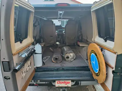 Dodge Ram Camper VAN 1996 — Camping-car robuste, moteur 5.2L, kilométrage modéré — Miniatura 10