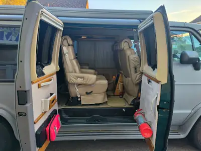 Dodge Ram Camper VAN 1996 — Camping-car robuste, moteur 5.2L, kilométrage modéré — Miniatura 13