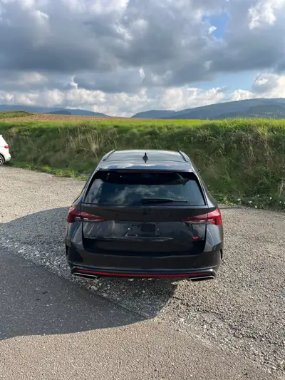 Skoda Octavia Combi RS 2.0 TSI 245 ch — Break sportif, full équipé, 70 000 km — detail