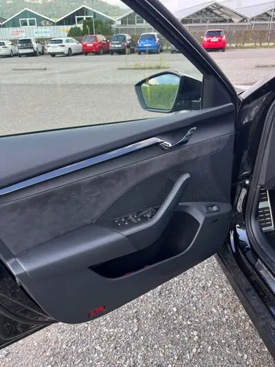 Skoda Octavia Combi RS 2.0 TSI 245 ch — Break sportif, full équipé, 70 000 km — Thumbnail 9