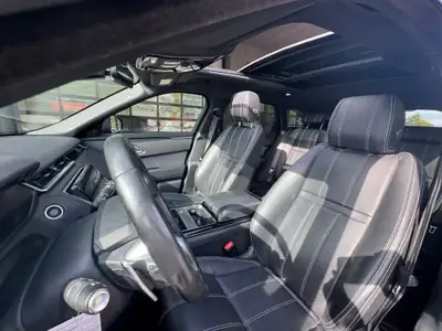 Land Rover Range Rover Velar R-Dynamic P250 — SUV premium 250 ch, équipement haut de gamme — dashboard