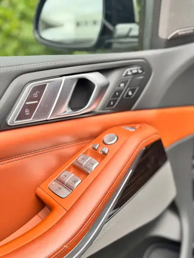 BMW X7 xDrive M50i — SUV 7 places premium, 530 ch et 64 200 km seulement — Thumbnail 14