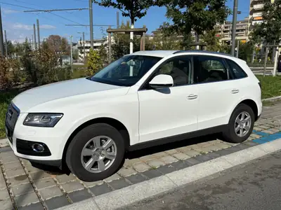 Audi Q5 2.0 TDI quattro S-tronic — SUV premium diesel, 147 000 km, traction intégrale — vista posteriore