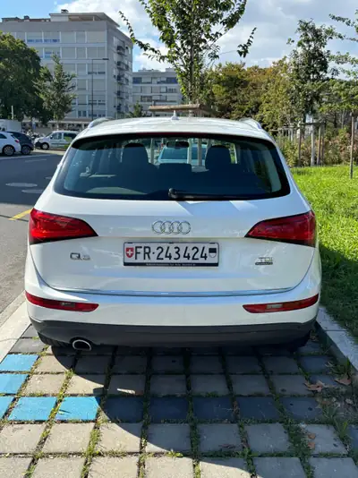 Audi Q5 2.0 TDI quattro S-tronic — SUV premium diesel, 147 000 km, traction intégrale — fianco
