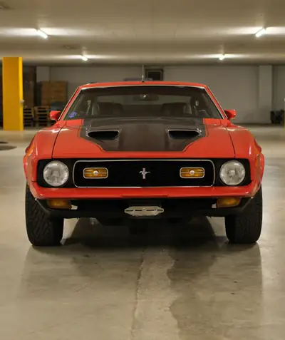 Ford Mustang Mach 1 1972 — Muscle car légendaire, V8 puissant et authentique — côté