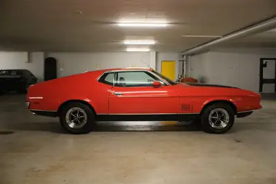 Ford Mustang Mach 1 1972 — Muscle car légendaire, V8 puissant et authentique — tableau de bord