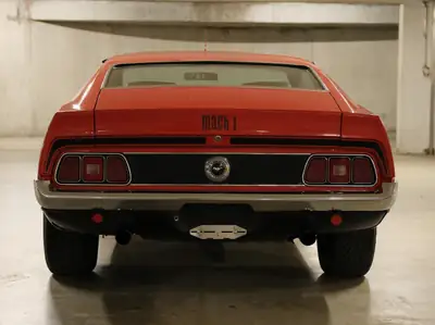 Ford Mustang Mach 1 1972 — Muscle car légendaire, V8 puissant et authentique — intérieur
