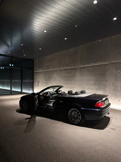 BMW M3 Cabriolet 2002 — Performance rétro et sensation de conduite pure — vista posteriore
