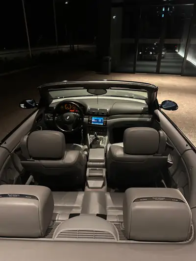 BMW M3 Cabriolet 2002 — Performance rétro et sensation de conduite pure — Miniatura 9
