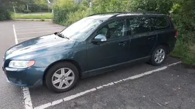 Volvo V70 D5 AWD Kinetic — Break robuste, traction intégrale, moteur diesel performant — Außenansicht