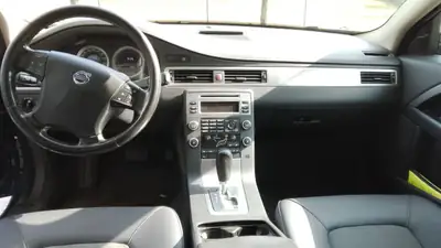 Volvo V70 D5 AWD Kinetic — Break robuste, traction intégrale, moteur diesel performant — Miniatur 7