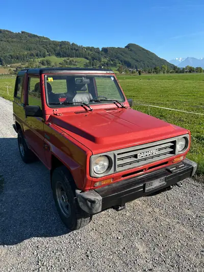 Daihatsu Rocky 4x4 Court — Légendaire SUV Compact Diesel, Authentique Années 80 — vista esterna