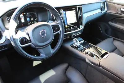 Volvo V60 T6 eAWD Twin Engine — Hybride rechargeable 341 ch, 101'490 km, entretien Volvo — Miniature 8