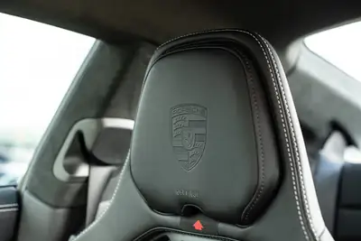 Porsche 911 Carrera GT3 PDK Touring 2026 — Performance brute et élégance verte — Thumbnail 27