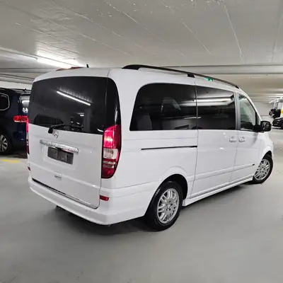 Mercedes-Benz Viano 3.0 CDI — Monospace 8 places, diesel performant et spacieux — Heckansicht