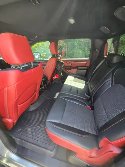 Dodge Ram 1500 Rebel — V8 HEMI eTorque, pick-up musclé 4x4 prestige — Miniatura 9