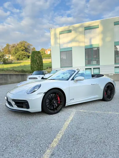 Porsche 911 Carrera 4 GTS Cabriolet — Roadster sportif 480 ch, 22'000 km seulement — Armaturenbrett