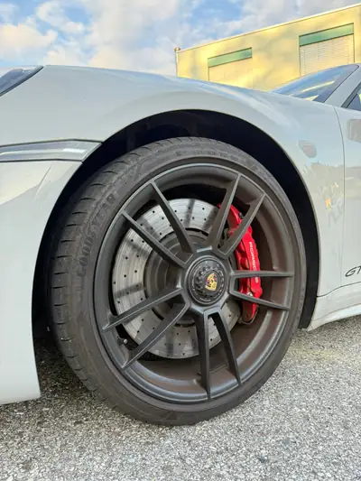Porsche 911 Carrera 4 GTS Cabriolet — Roadster sportif 480 ch, 22'000 km seulement — Miniatur 11