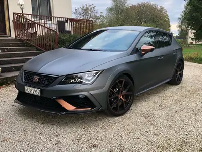 SEAT Leon 2.0 TSI Cupra 300 DSG — Sportive affûtée, quasi neuve avec 19'800 km — côté