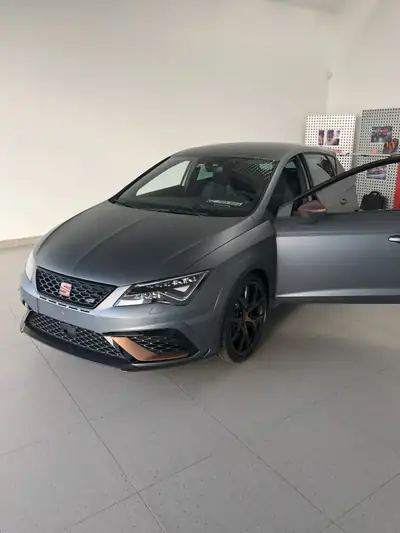 SEAT Leon 2.0 TSI Cupra 300 DSG — Sportive affûtée, quasi neuve avec 19'800 km — tableau de bord