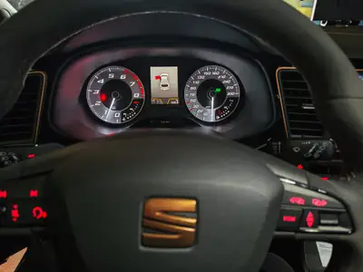 SEAT Leon 2.0 TSI Cupra 300 DSG — Sportive affûtée, quasi neuve avec 19'800 km — Miniature 9