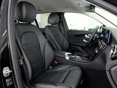 Mercedes-Benz GLC 200 4Matic — SUV premium Allemand, 9'900 km, traction intégrale — detail
