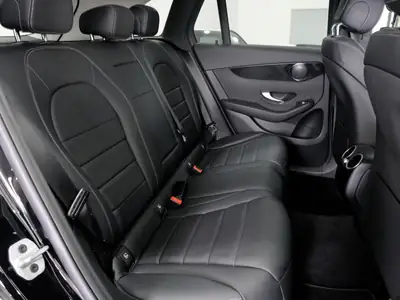 Mercedes-Benz GLC 200 4Matic — SUV premium Allemand, 9'900 km, traction intégrale — dashboard