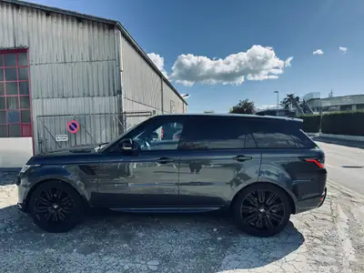 Range Rover Sport 3.0 SDV6 — SUV premium diesel 306 ch, 69'000 km seulement — vista posteriore